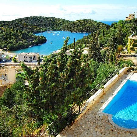 Niriides Luxury Apartments Sívota エクステリア 写真