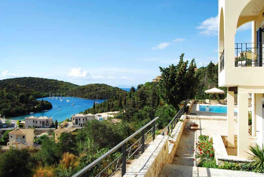 Niriides Luxury Apartments Sívota エクステリア 写真