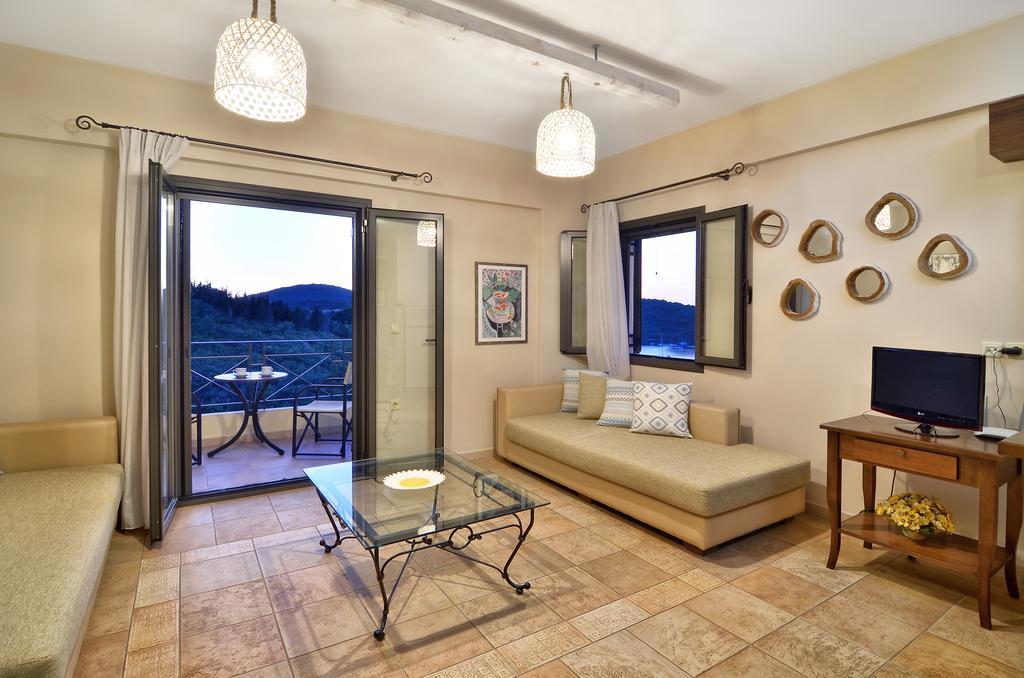 Niriides Luxury Apartments Sívota エクステリア 写真