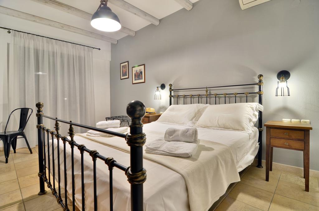 Niriides Luxury Apartments Sívota エクステリア 写真